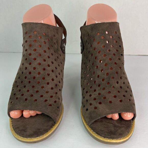 White Mountain Glorielle Perforated Cut Out Slingback Toe Block Heel Taupe Sz 8 - Picture 3 of 10